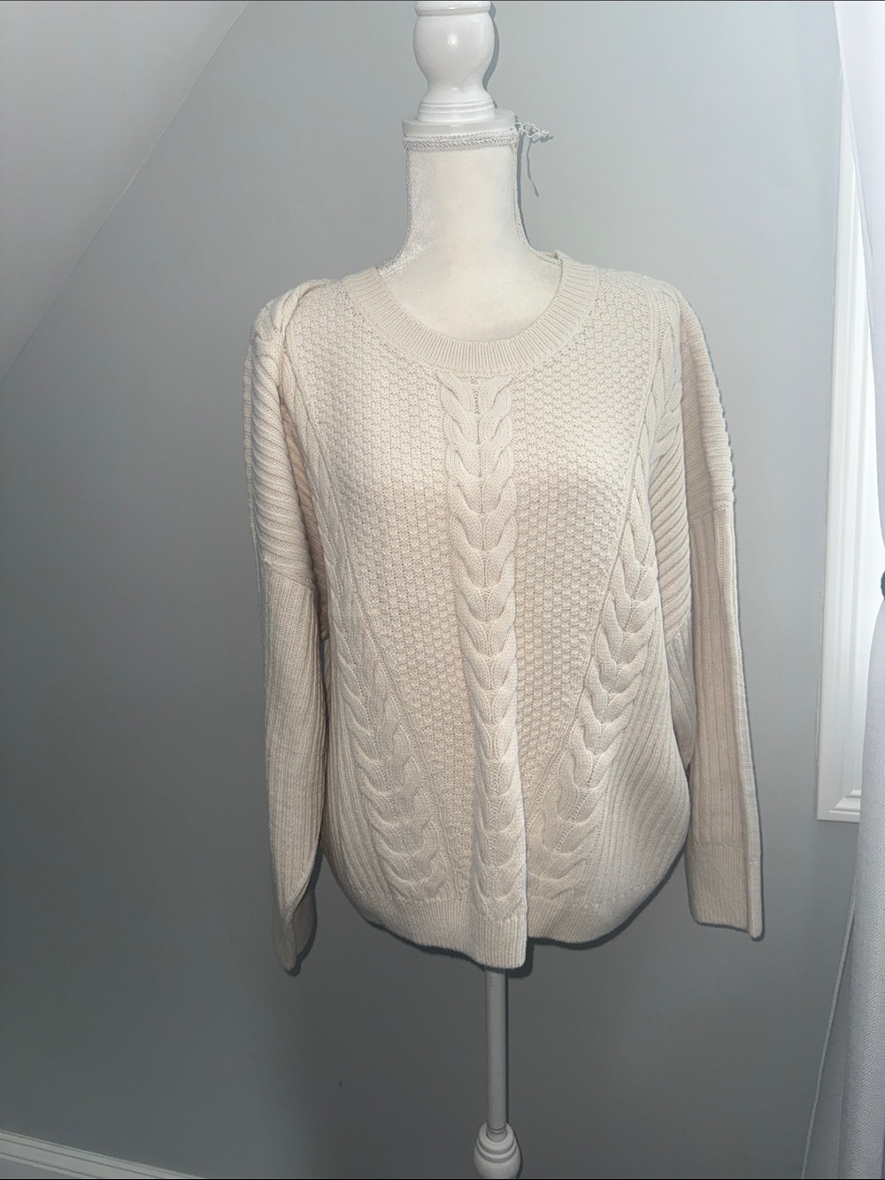 Tommy Hilfiger Cream Cable-Knit Crewneck Sweater